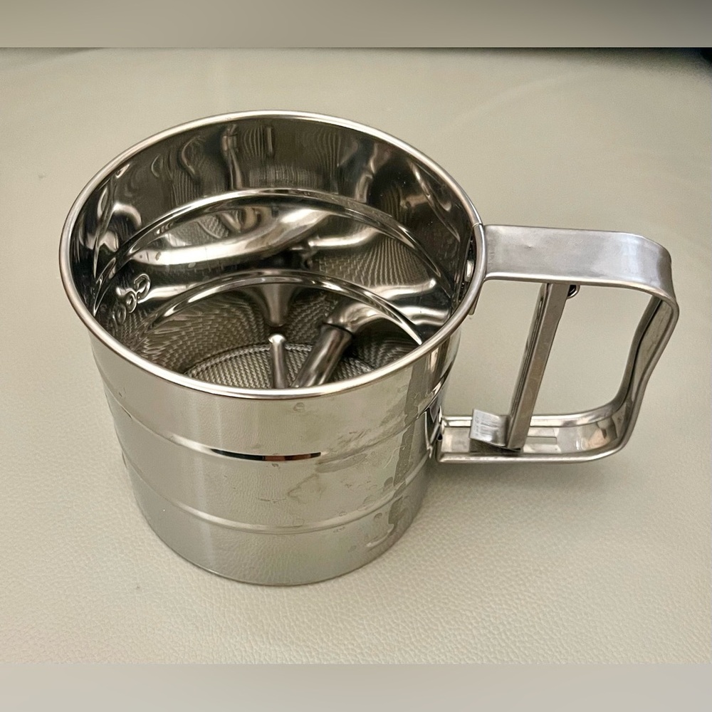 VTG Cooks Club Stainless Steel Sifter for Flour or Powdered Sugar